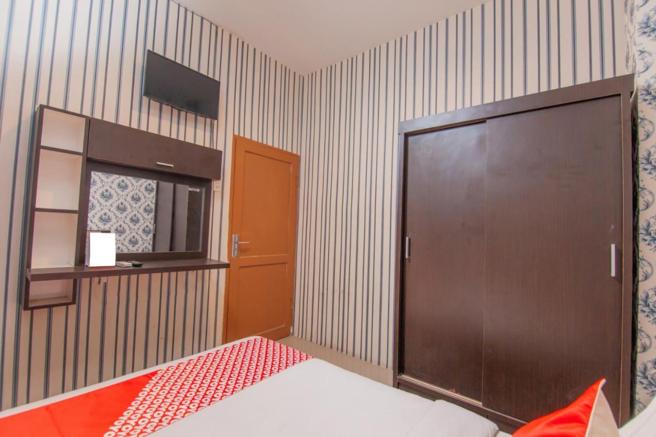 Oyo 2310 Residence 68 Пематангсиантар Экстерьер фото